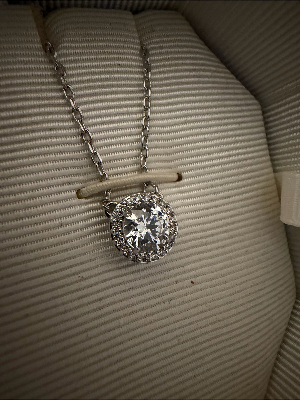 Swarovski Pendant Necklace (Englebert Collection) - Picture 4 of 4